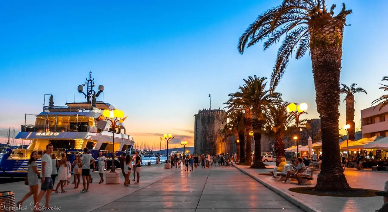 Super Modern Apartment Gold, Beautiful View Trogir Croatia