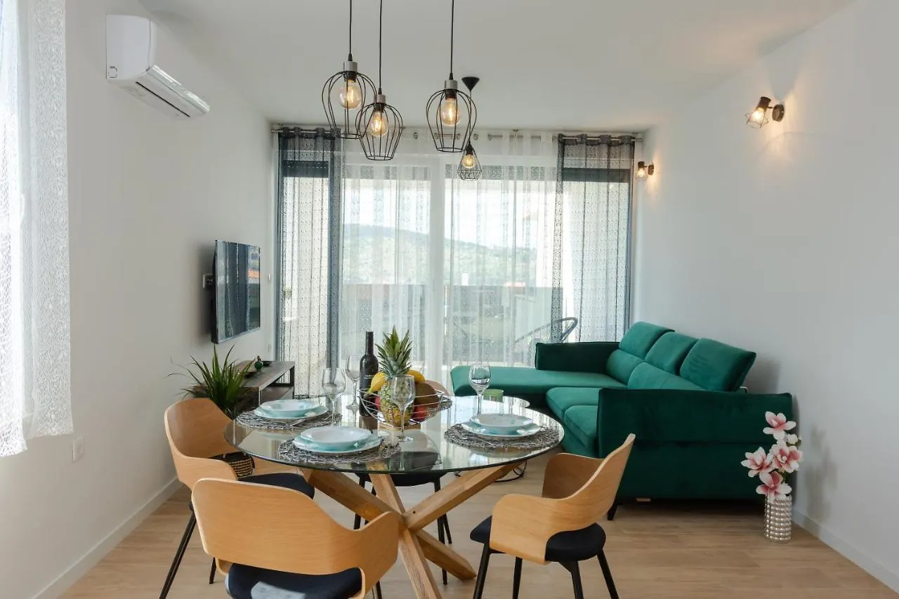 Super Modern Apartment Gold, Beautiful View Trogir 0*,  Croatia