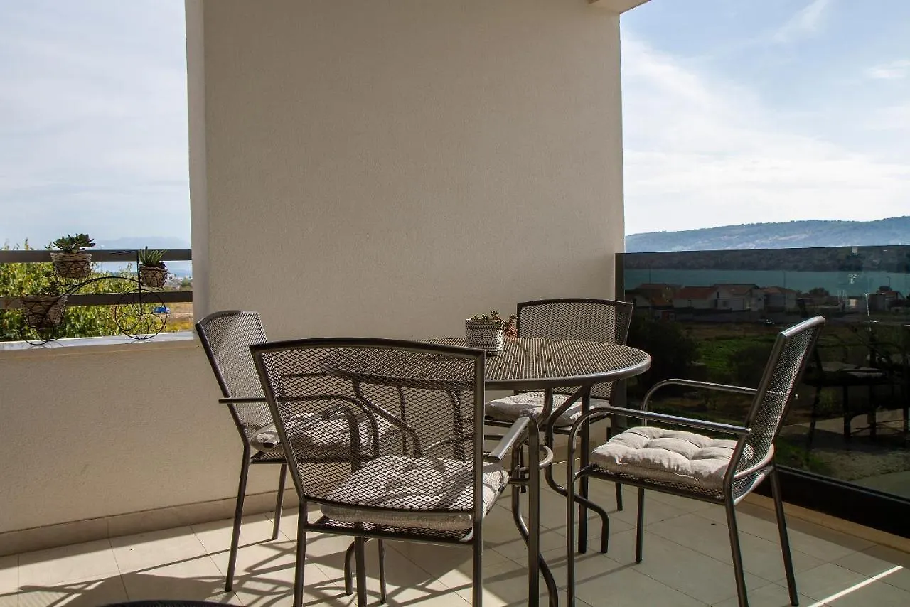 Super Modern Apartment Gold, Beautiful View Trogir Croatia