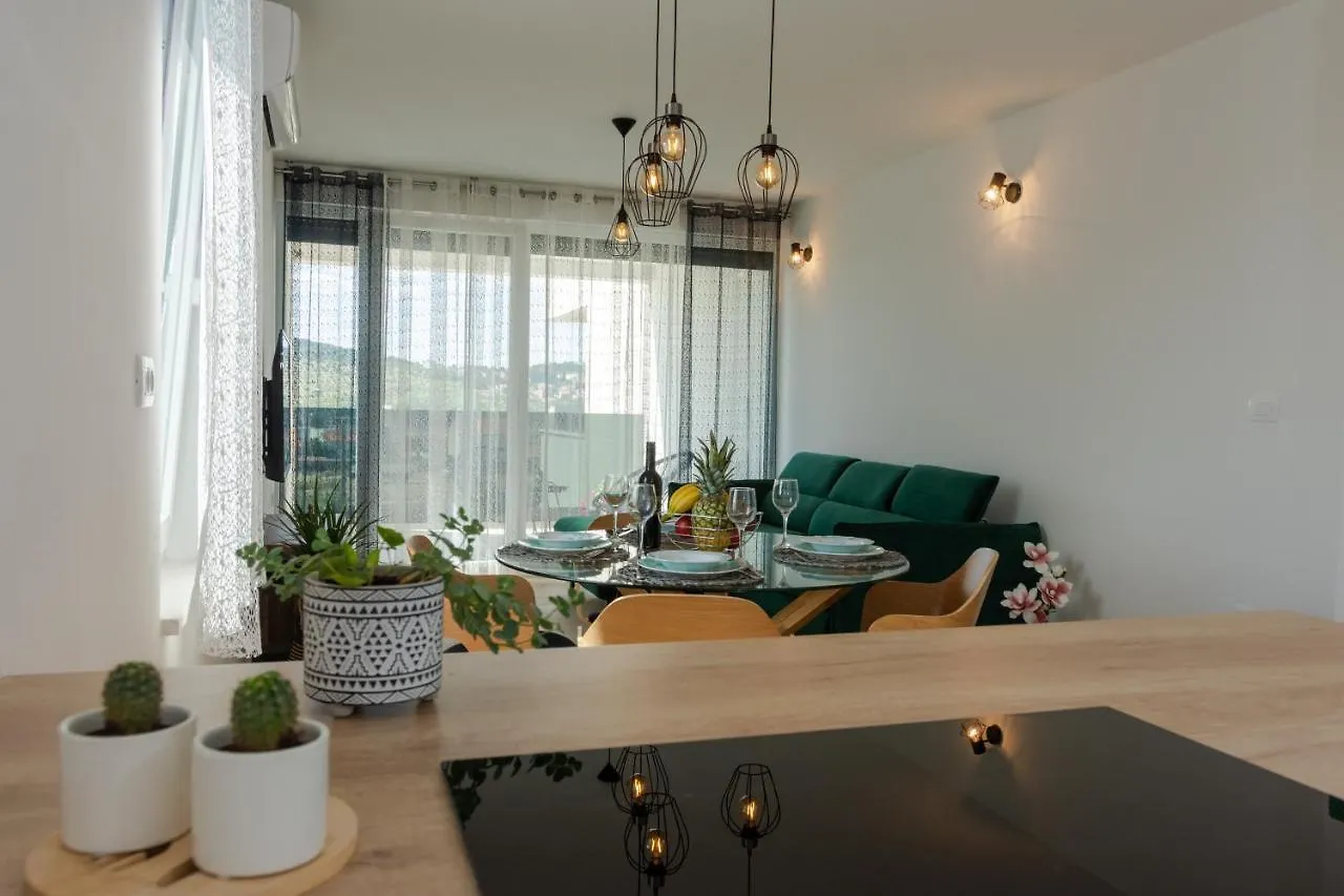 Super Modern Apartment Gold, Beautiful View Trogir
